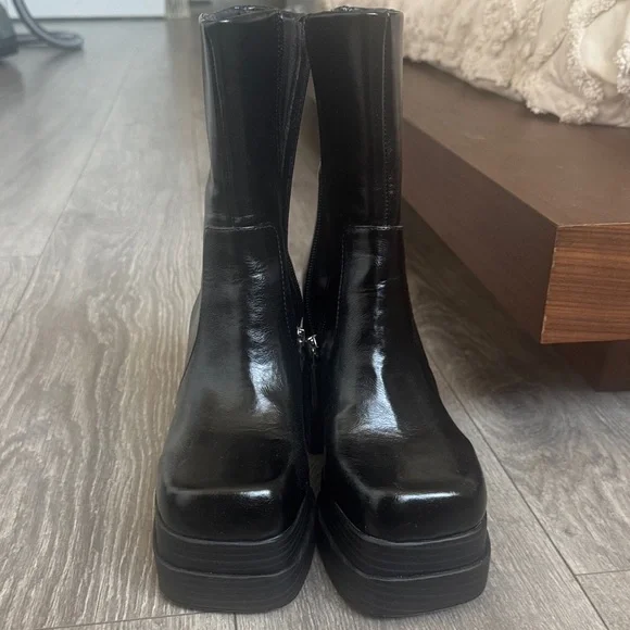 Patent Black Sexy Platform Ankle Boots - Picture 2 of 7